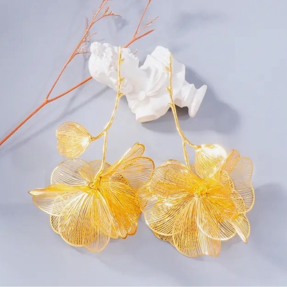 Zara Gold Branch Flower Drop Earrings - Picture 4 of 14